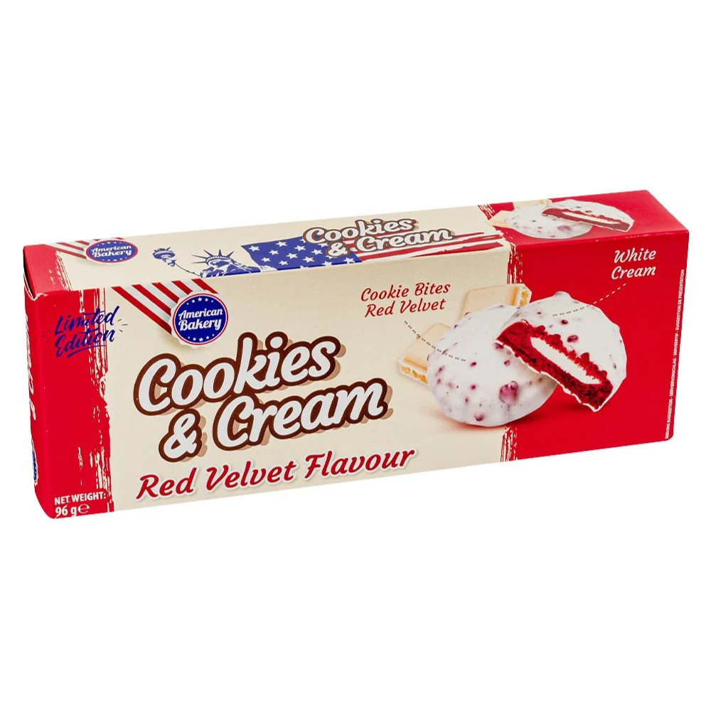 American Bakery Cookies and Cream Red Velvet Flavour, biscotti con ripieno di crema al latte con gocce di biscotto Red Vel...