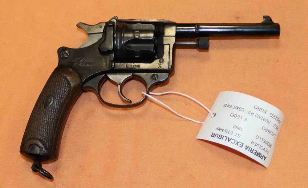 Revolver Saint Etienne Modello 1892 Calibro 8 Lebel