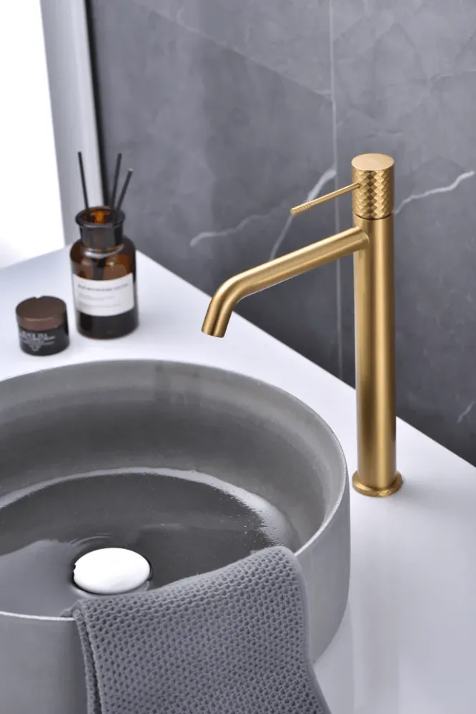 Imex – Rubinetto monocomando alto per lavabo Genova oro spazzolato