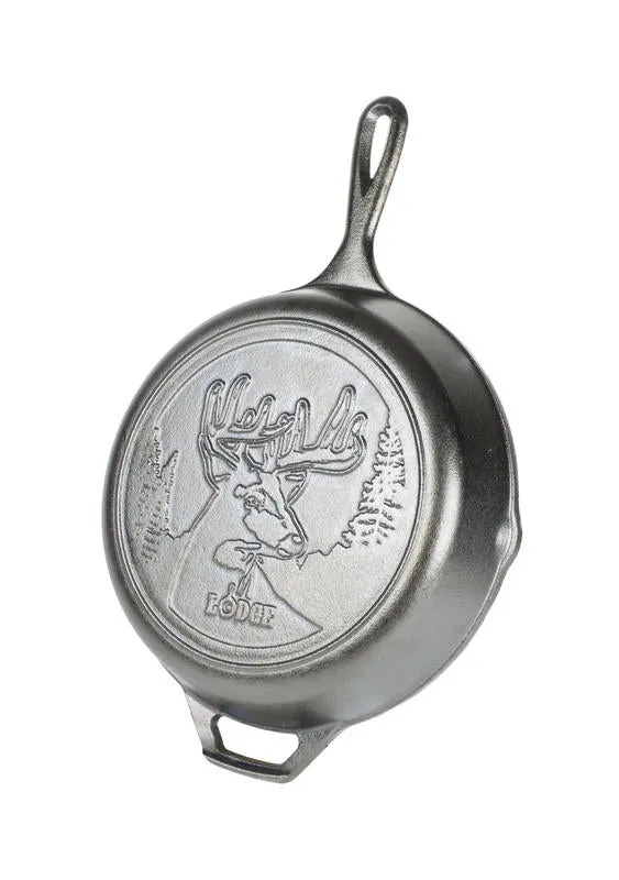 Lodge Padella ghisa pretrattata manico lungo cm 26 con logo cervo sulla base