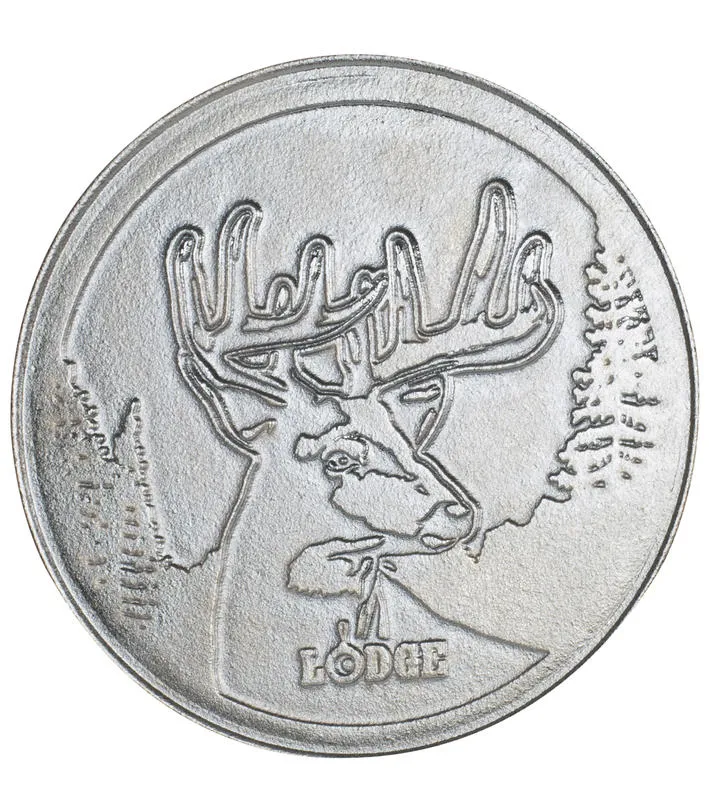 Lodge Padella ghisa pretrattata manico lungo cm 26 con logo cervo sulla base