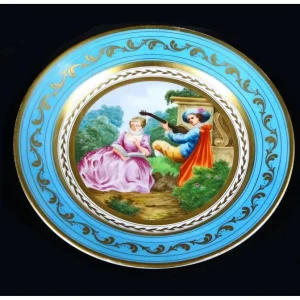Piatto francese porcellana di sevres decorato con scene galanti