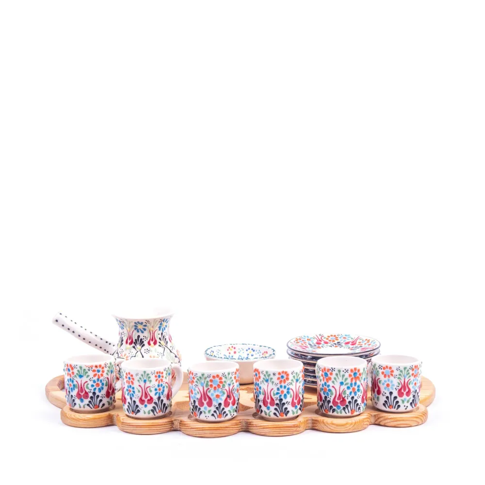 Set di caffè fatti mano ceramica turca di otto con vassoio legno