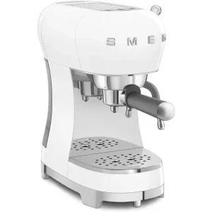 Smeg Macchina per espresso 50's ECF02WHEU (portafiltro) – 15 bar, 1,1 l, ugello per schiuma di latte, bianca