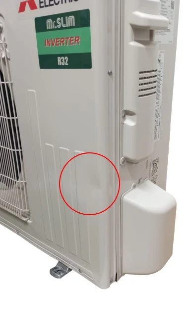 AREA OCCASIONI 2617 Condizionatore Pavimento Mitsubishi Electric 18000 Btu MFZ-KT50VG R-32 Wi-Fi Optional