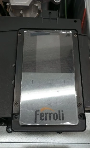 AREA OCCASIONI 2711 Caldaia Condensazione Ferroli Bluehelix HiTech Rrt 34C Metano/Gpl con Kit Scarico Fumi
