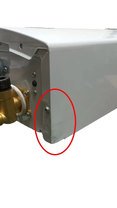 AREA OCCASIONI Scaldabagno Gas Vaillant per esterno outsideMAG 17 litri low NOx cod. MAG 178/1-5 RT Metano