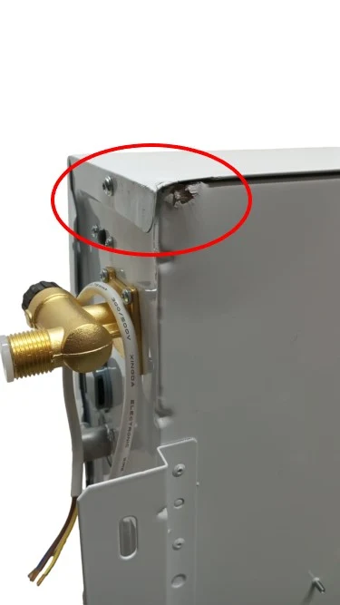 AREA OCCASIONI Scaldabagno Gas Vaillant per esterno outsideMAG 17 litri low NOx cod. MAG 178/1-5 RT Metano