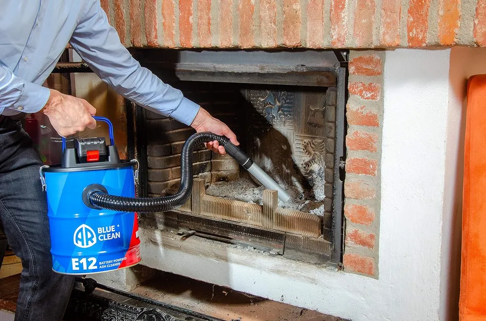 Bidone aspira cenere "E 12B" batteria da 12 litri per aspirare ceneri fredde da stufe, camini e barbecue