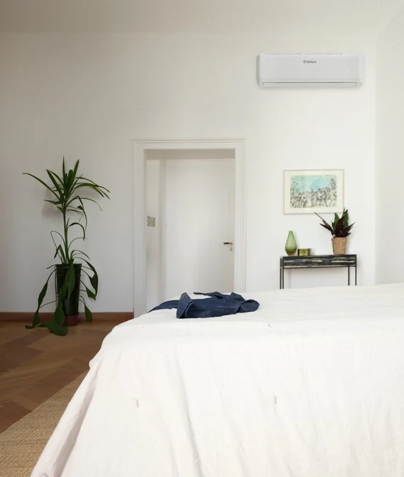 Condizionatore Climatizzatore Vaillant Dual Split Inverter R-32 climaVAIR Pro 9000+12000 BTU + VAM1-050A2NO Wi-Fi Integrato