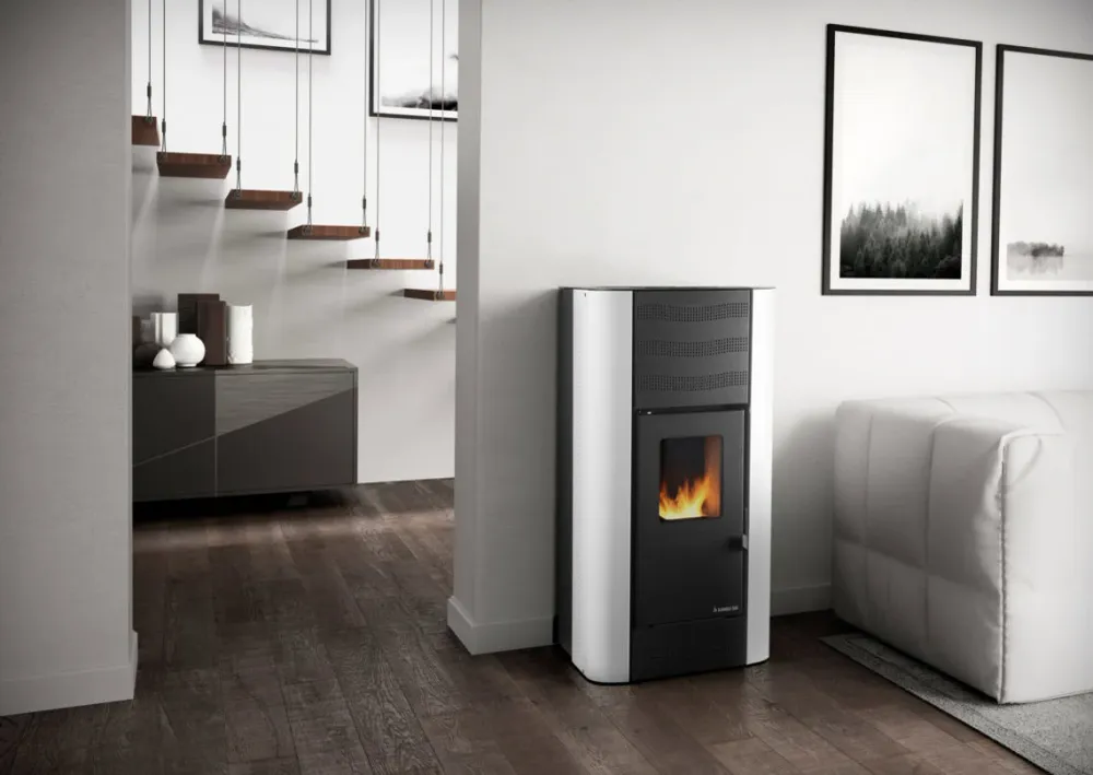 Termostufa pellet Karmek One mod. BERNA 16 Kw acciaio colore bianco
