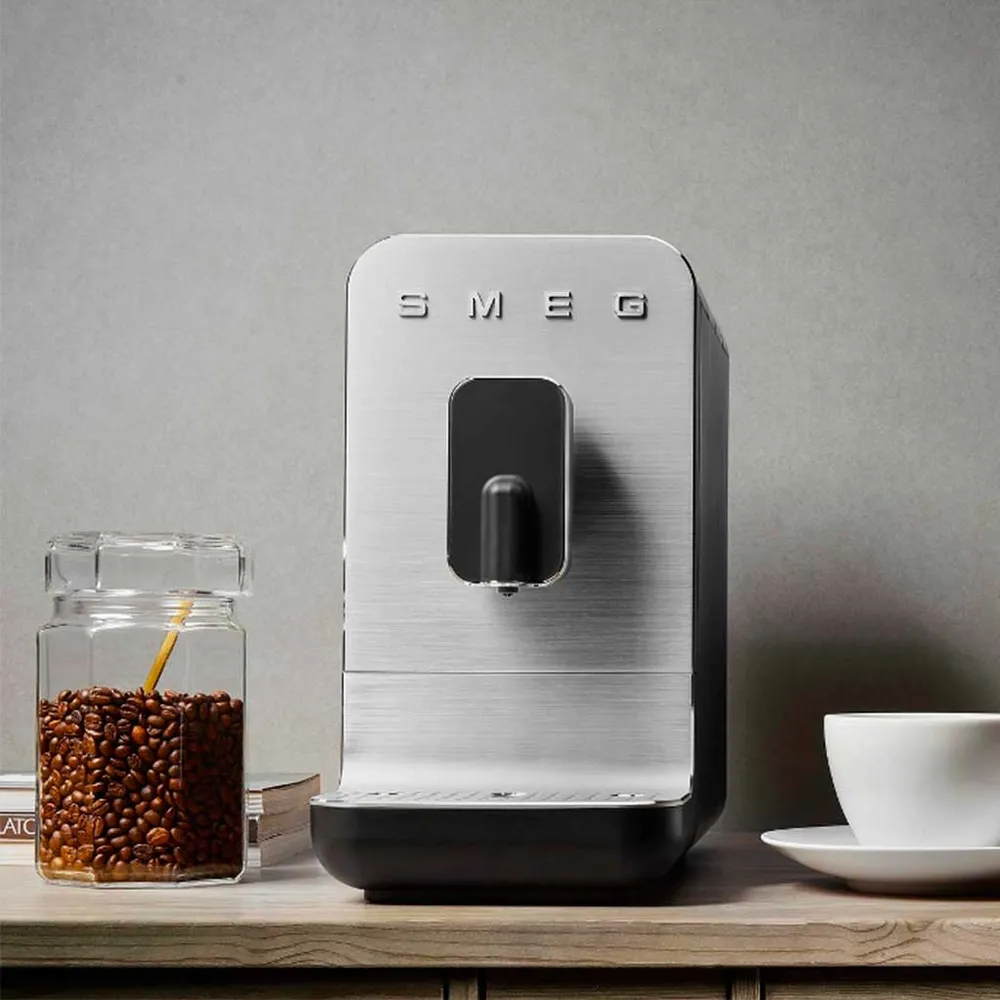 Caffettiera Superautomatica Smeg Bianco