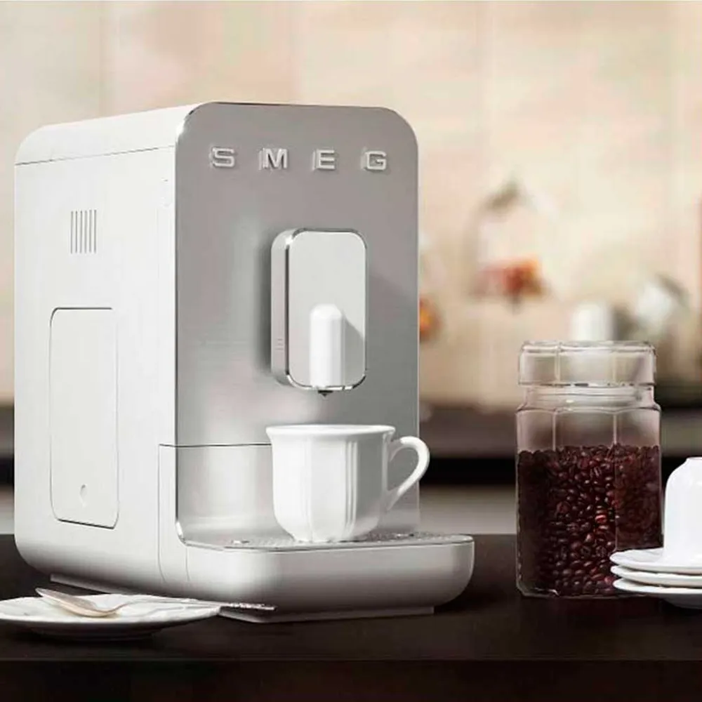 Caffettiera Superautomatica Smeg Bianco