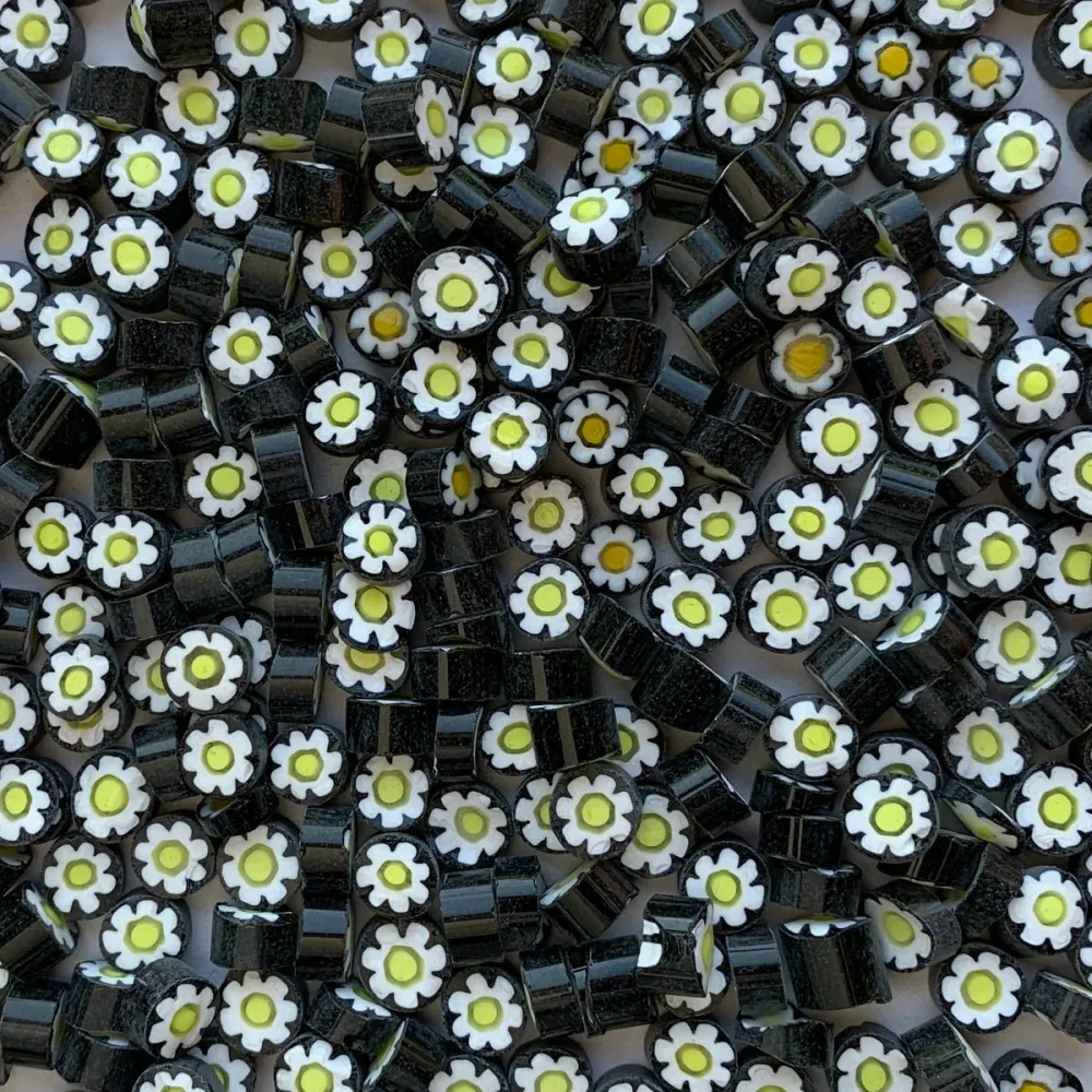 Millefiori Fiore Nero/Bianco/Giallo 7/8 trasparente