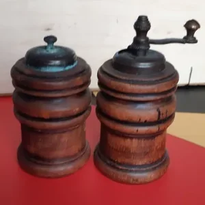 Sale e pepe legno